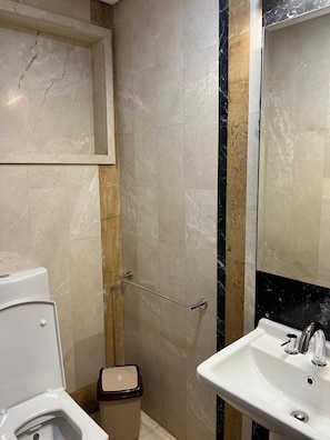Bathroom - VESTA - Standard Suite - 2BR - City View (Cairo)