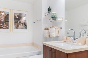 Bathroom - The Oasis® Highrise in Brickell w/ Gym, Pool (Miami)