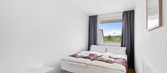 Casa Málaga – Lake View, Balcony, and Indoor Pool on Lake Sorpe, Accommodates Up to 5 Guests