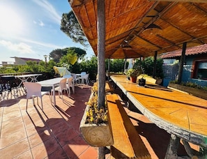 Outdoor dining - B&B Iolì Vesuvio (Ercolano)