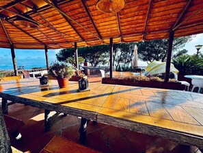 Outdoor dining - B&B Iolì Vesuvio (Ercolano)