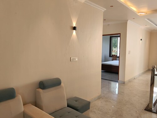Wishotel Premier Rajkey International 