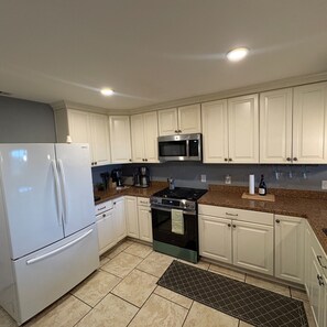 Unclassified image, 5 of 7, button - Superb 2-bedroom condo in Great Gorge Village, enjoy coffee with an amazing view (Vernon Township)