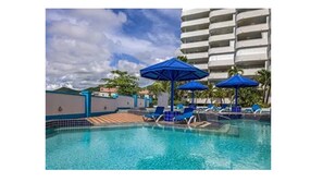 Pool - Oceanfront 2BR Christmas & New Years Escape Beachfront in Simpson Bay St Maarten (Simpson Bay)