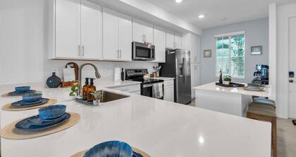 Calusa Country Club | Golf Included | 2BR Condo