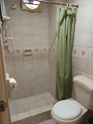 Bathroom - Mactan Pension House (Lapu-Lapu)