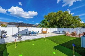 Outdoor dining - Private Home with Pool & Mini Golf (Spring Hill)