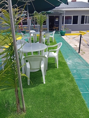 Outdoor dining - santa black suites (santa teresita)