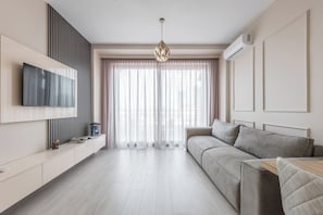 Living area - Luxurious Panoramic Apartment (Tiranë)