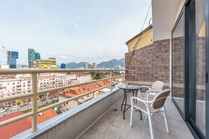 Property grounds - Luxurious Panoramic Apartment (Tiranë)