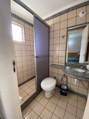 Bathroom - Vrbo Property (Caldas Novas)