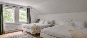 Brand new house near lake and public transport