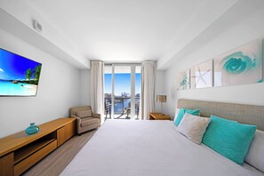 Room - Beachwalk Resort 2 BDR Family-Friendly (Hallandale Beach)