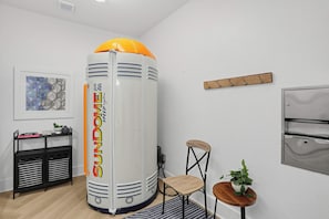 Interior - Modern & Cozy Getaway with Pool & Gym Near Ole Miss (Oxford)