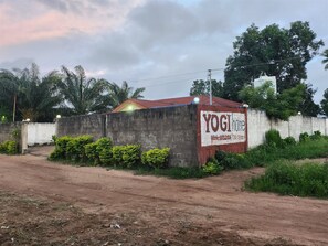 Unclassified image, 3 of 14, button - Hariom Yogi Guest House Yogi Homestay - Nearest to Freetown Airport (Port Loko)