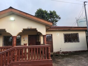 Exterior detail - Hariom Yogi Guest House Yogi Homestay - Nearest to Freetown Airport (Port Loko)
