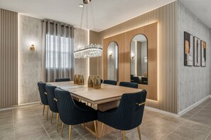 Dining - Solara 7BR | Pool, Cinema & Themed Rooms (Kissimmee)