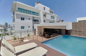 Pool - Modern Apartment in Downtown Santo Domingo (Santo Domingo)