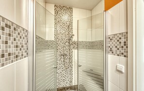 Bathroom - Beautiful apartment in Röbel with WiFi (Röbel)