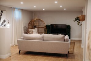 Living area - Open-Concept Boho Escape | Cozy & Stylish | Sleeps 2 (Belleville)