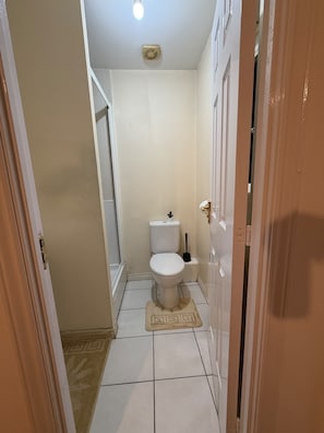 Bathroom - Manchester Retreat Spacious 4bed House (Manchester)