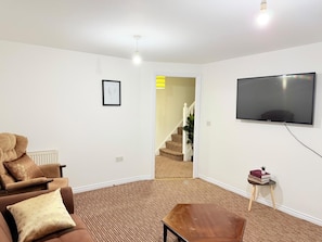 Living area - Manchester Retreat Spacious 4bed House (Manchester)