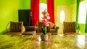 Lobby - Coke's Guest House (Mandeville)