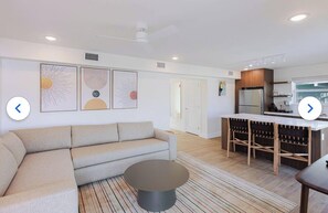 Unclassified image, 5 of 9, button - Cozy 1-bedroom hotel suite in peaceful Marathon Yatchs and  fitness room & More (Marathon)