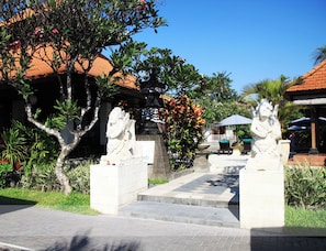 Bahagian luar