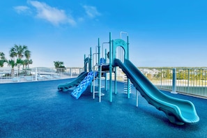 Children’s area - Turquoise Place C2104 | Special Stocked Extras! | Sleeps 12 (Orange Beach)
