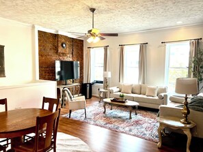 Living area - Brick Loft on Main- 2 bedroom loft apartment downtown Barnesville (Barnesville)