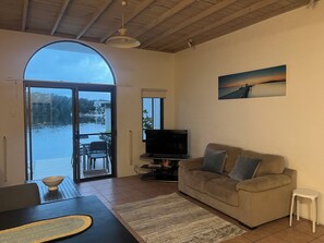 Living area -  Waterfront 2 Bedrooms Home .
 Weyba Quays - 
Home in Noosa Heads .Australia (Noosa Heads)