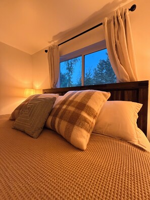 Room - Timberline Landing: Sandpoint +Schweitzer 2bd/2 bth Escape for up to 6 (Ponderay)