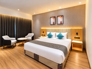 Room - Regenta Crystal Rajkot (Rajkot)