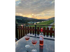 Outdoor dining - Holiday Apartment With 2 Bedrooms (Graach)