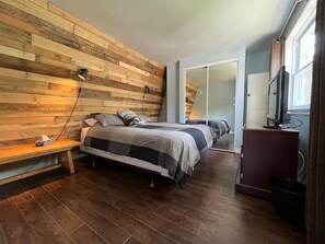 Room - Forest Chalet | Hot Tub, Fireplace 5 min to slopes (Orford)