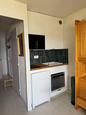 Private kitchen - Vrbo Property (Huez)