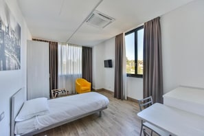 Room - Happy Residence Milano Cesano Maderno (cesano maderno)