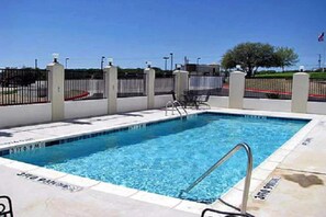 Holiday Home Swimming Pool - 1 Queen Bed | Mobil Access Tub Nsmk Micfridg (Marble Falls)