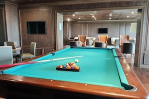 Games room - Mcollection - Scenic Tagaytay Getaway With Taal Views (Tagaytay)