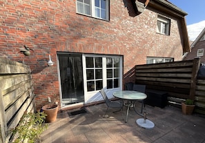 Outdoor dining - Vrbo Property (Dangast)