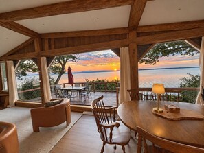 Dining - Island Line Camp: Lakefront Sunsets on Lake Champlain (South Hero)