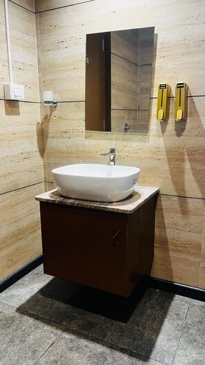 Bathroom - Hotel Ambaari Inn (Mandya)