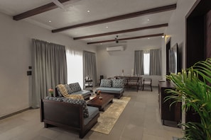 Living area - Kaizen Eirene Luxe Villa (Udaipur)