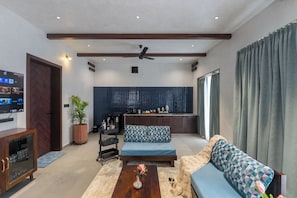 Living area - Kaizen Eirene Luxe Villa (Udaipur)