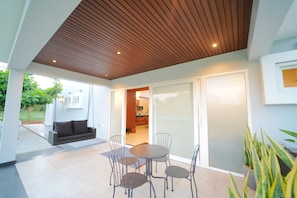 Outdoor dining - Soul Scapes Stay (Ayarahalli)
