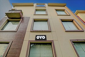 Exterior detail - Townhouse Tipsyy Inn 16 (Gurugram)