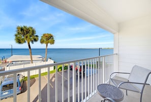 Room - Coastal Calm With Bay Views Heated Pool (Tampa)