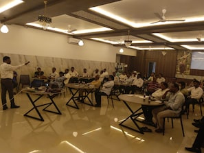 Business center - Nivanta Grand Lake & Valley View Resort (Wai)