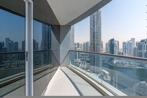 Room - Premium 4BR at Sky View Tower (Dubai)